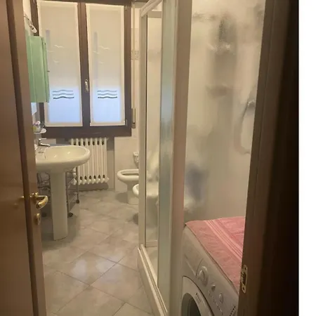 La Sara Indirizzo Via Serafino Calindri N 1 3*