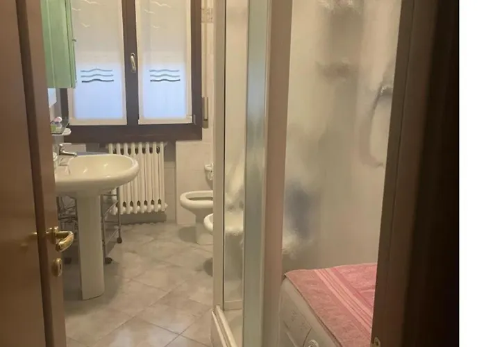 La Sara Indirizzo Via Serafino Calindri N 1 3*