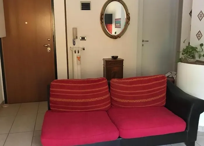 La Sara Indirizzo Via Serafino Calindri N 1 3* بولونيا