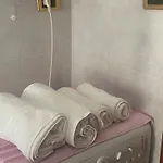 La Sara Indirizzo Via Serafino Calindri N 1 Bed & Breakfast