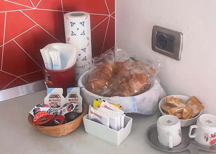 La Sara Indirizzo Via Serafino Calindri N 1 B&B 볼로냐